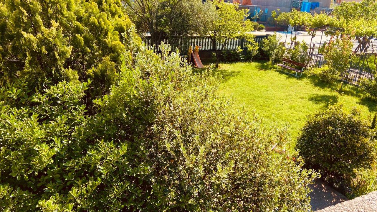 Garden View Guestroom Podgorica Ngoại thất bức ảnh